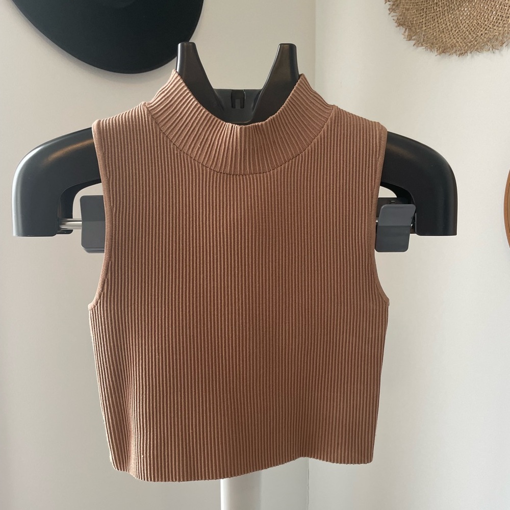 Aritzia sculpt knit tank